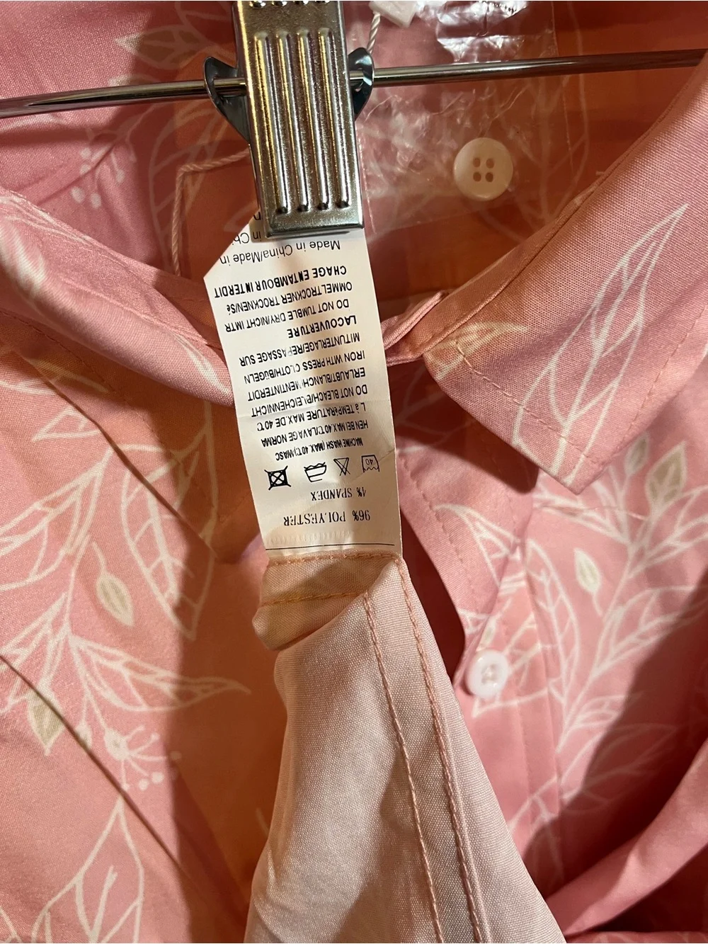 Mens XL pink Coofandy Hawaiian shirt w white leaf pattern Button Down closure
